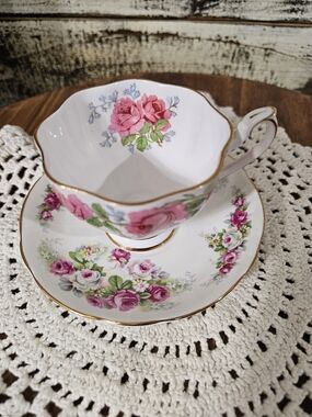 Vintage Floral Pink Rose Teacup and Saucer - China